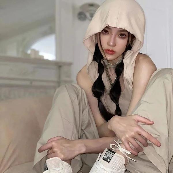 推动摇篮的手